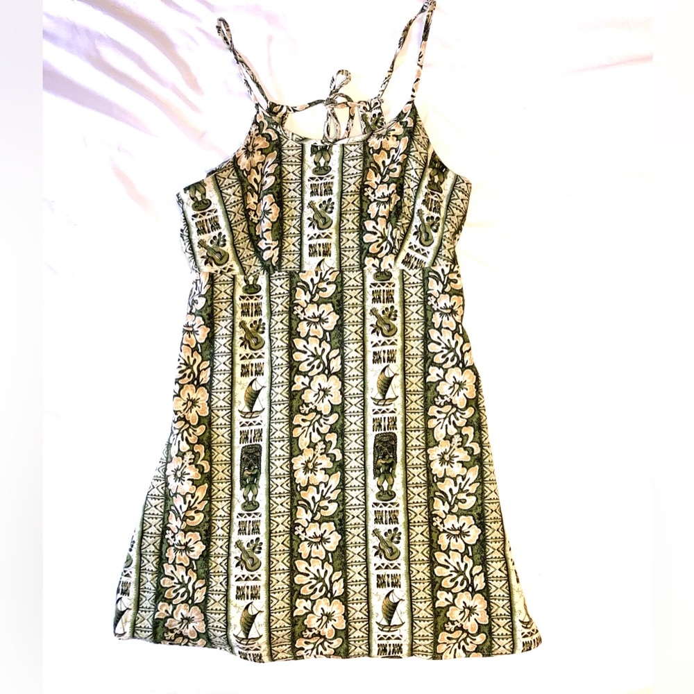 SALE❤️ Vintage Hawaiian Floral Green Dress Vacation Sun Dress Retro Tiki Dress - Picture 4 of 10